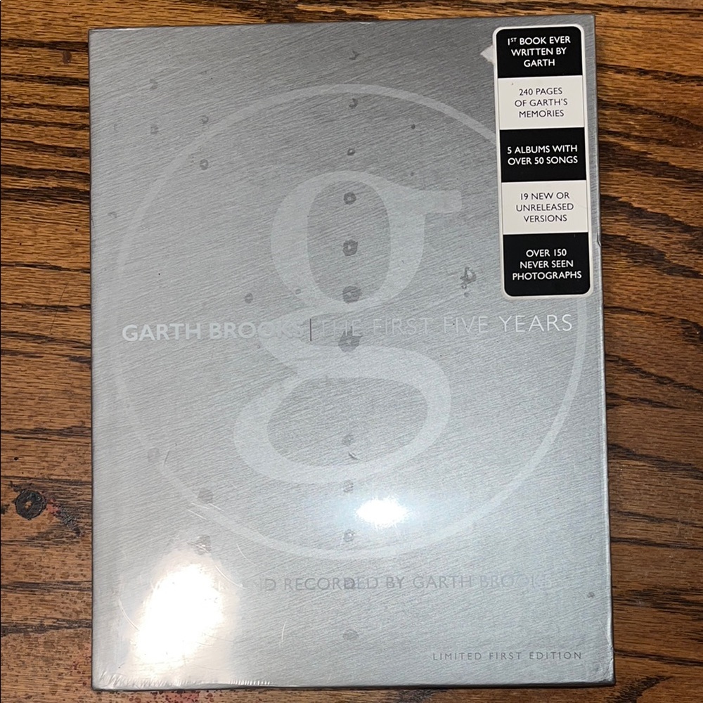 Garth Brooks The First Five Years Book & CDs